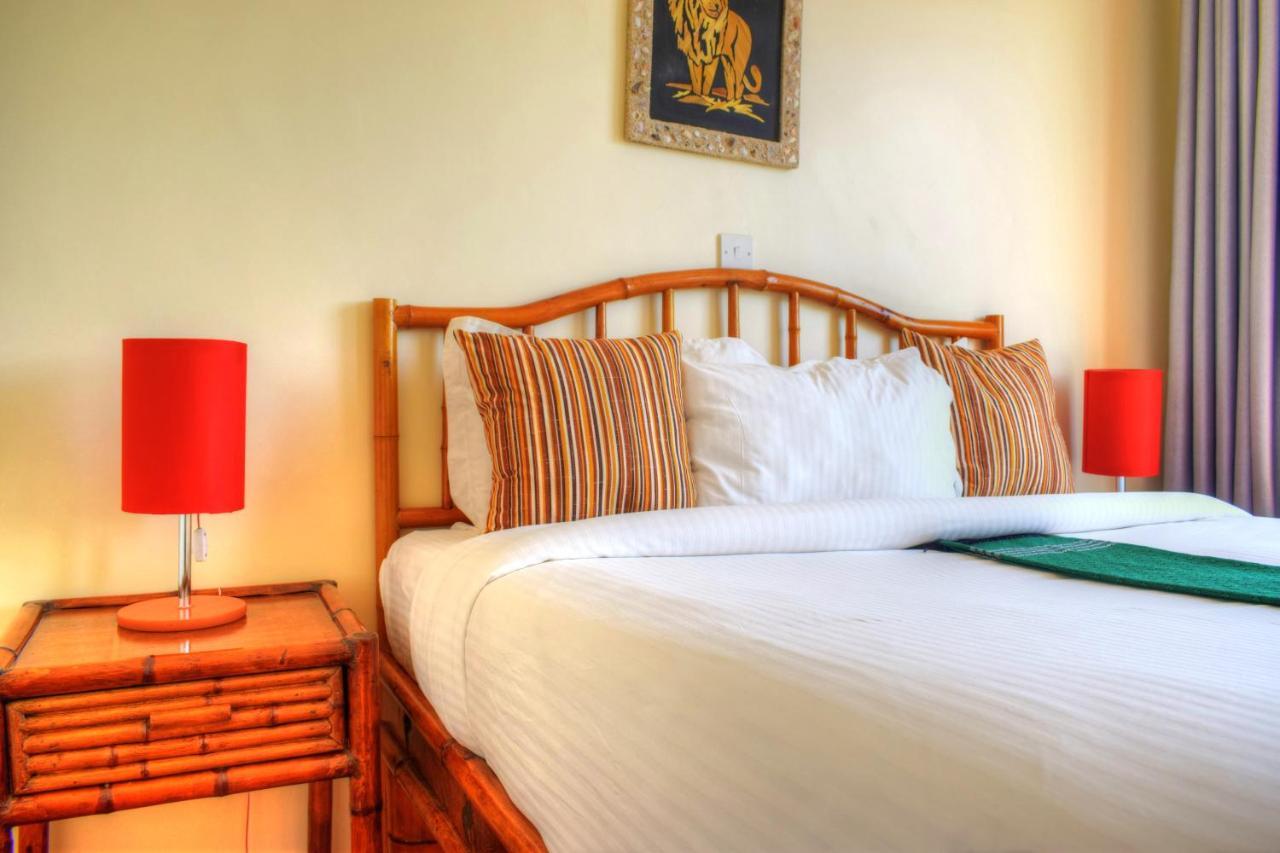 Peaks Hotel Nanyuki Buitenkant foto